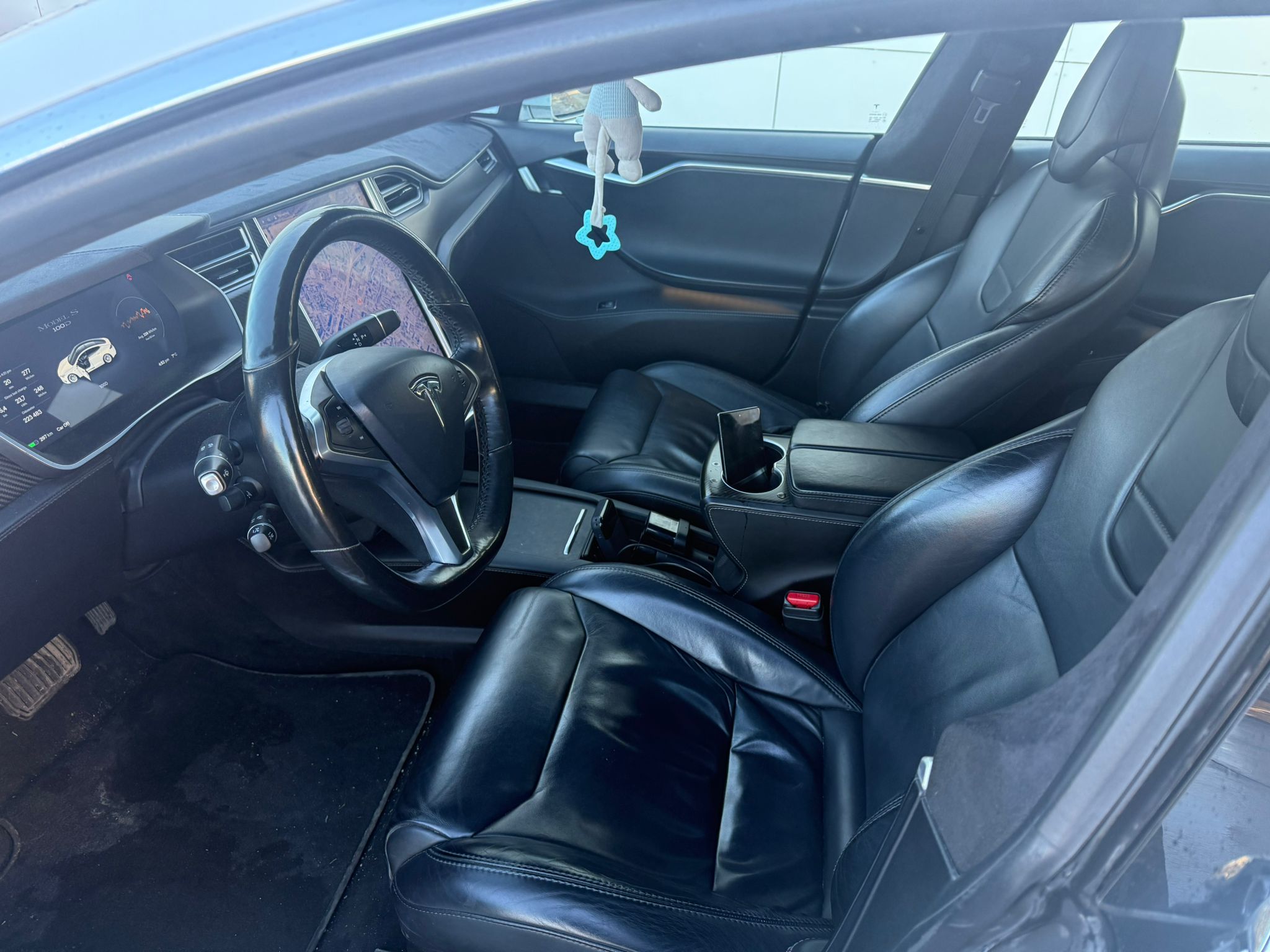 
								European Model S 100D full									