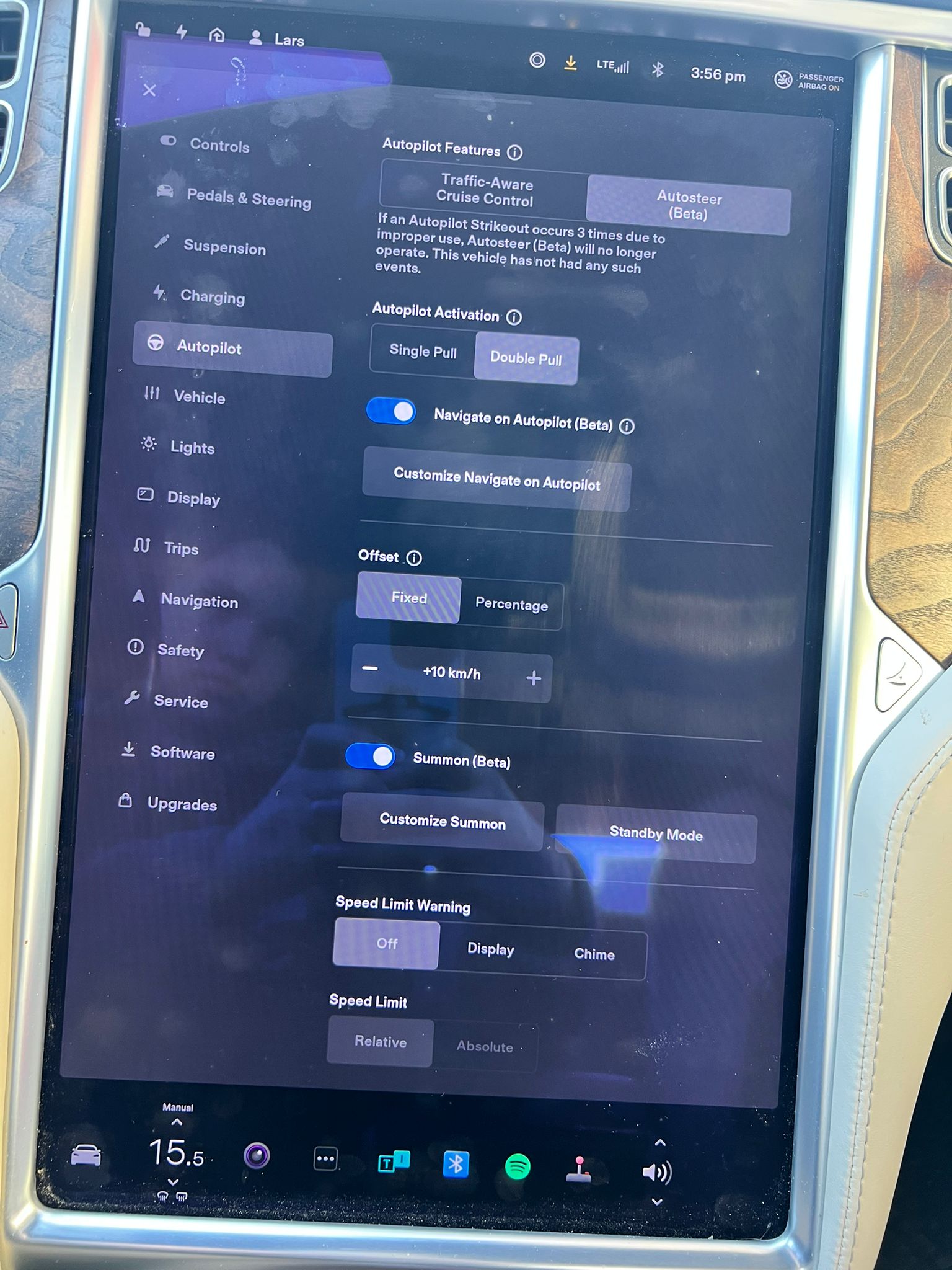 
								European Model S 100D full									
