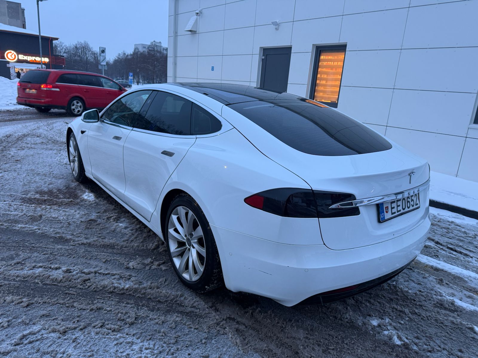 
								Model S 75 red full									