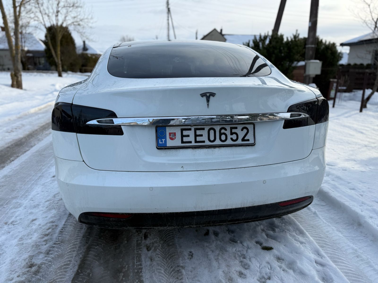 
								Model S 75 red full									