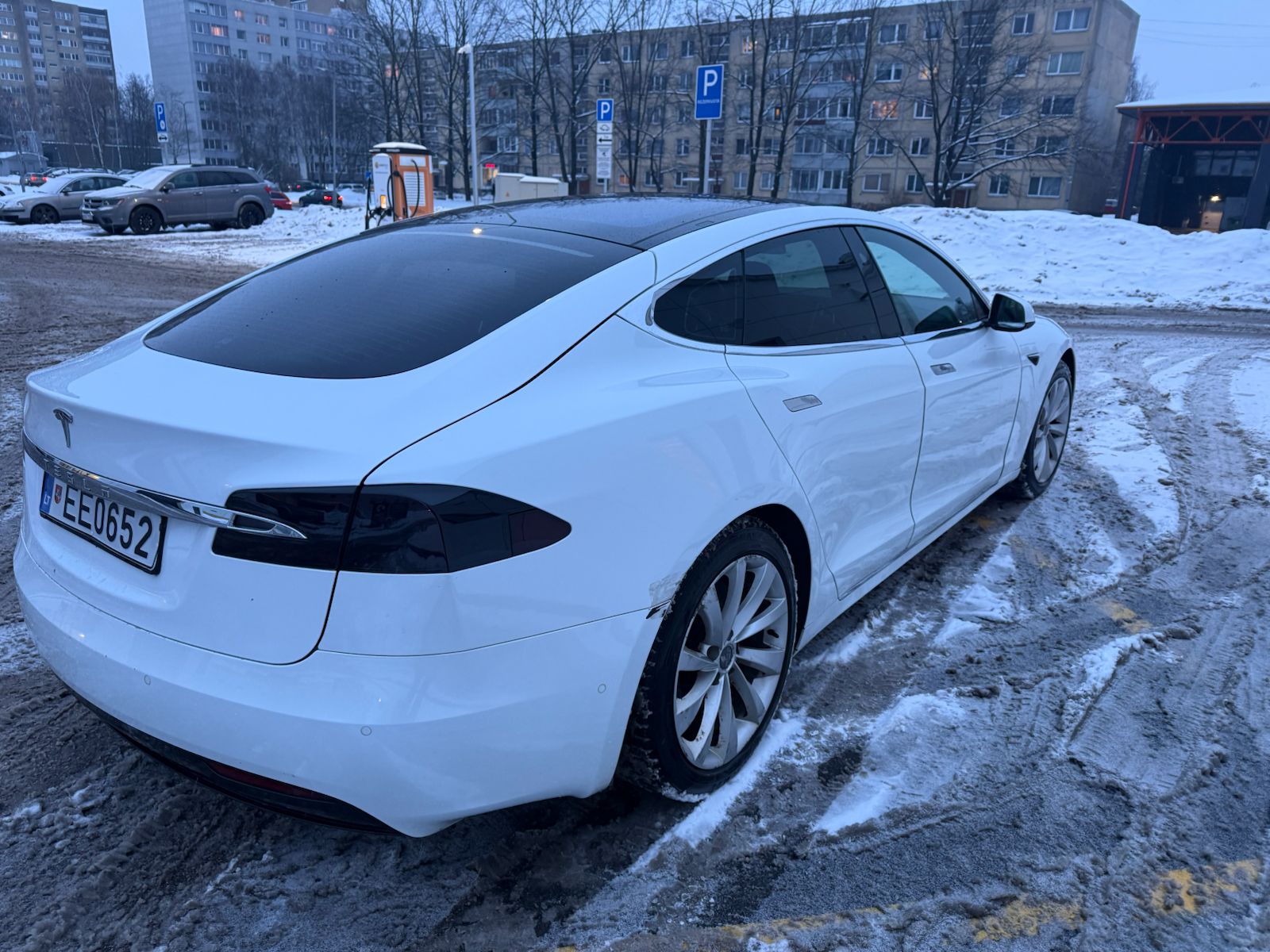 
								Model S 75 red full									