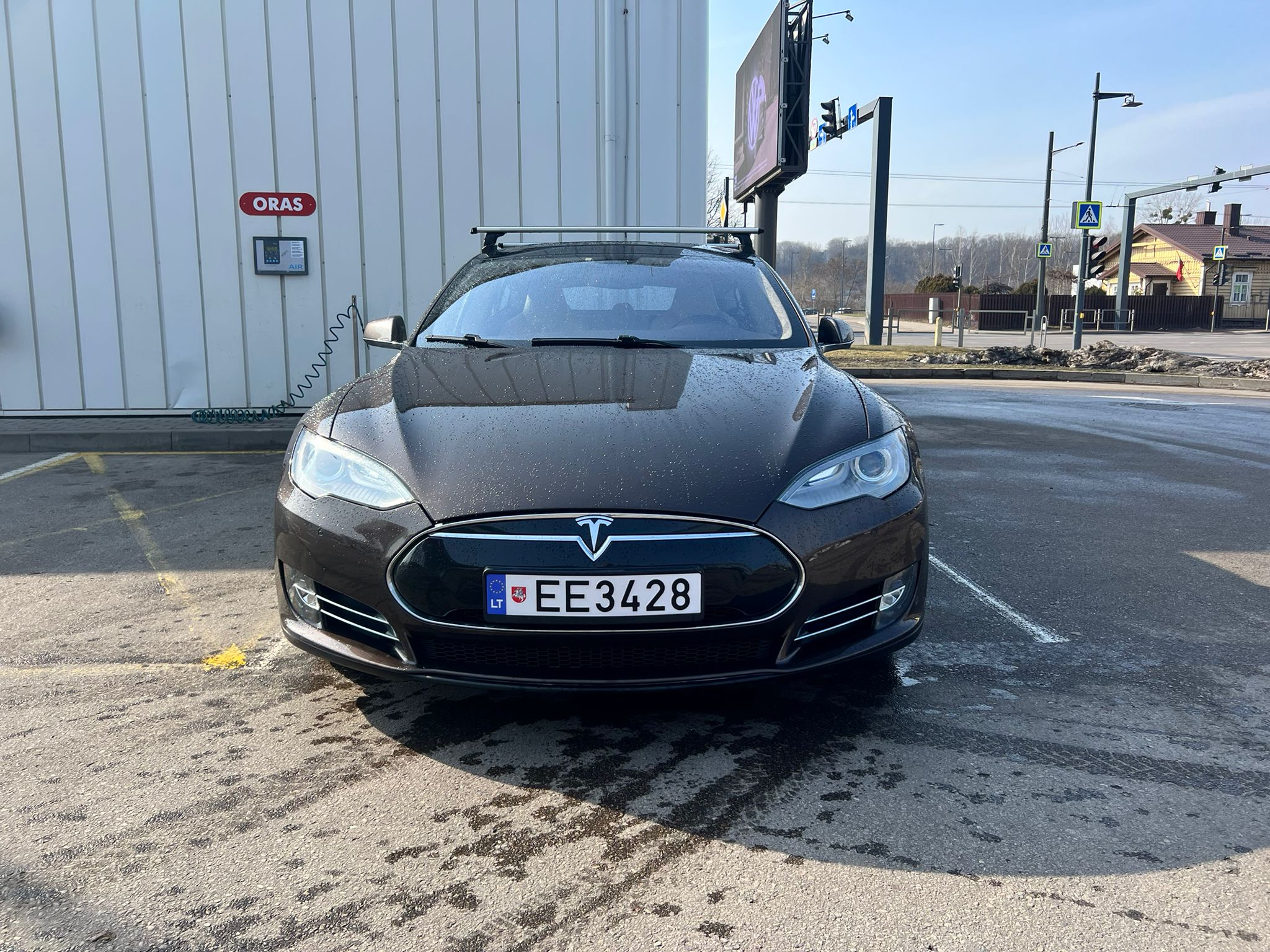 
								Model S P85 full									