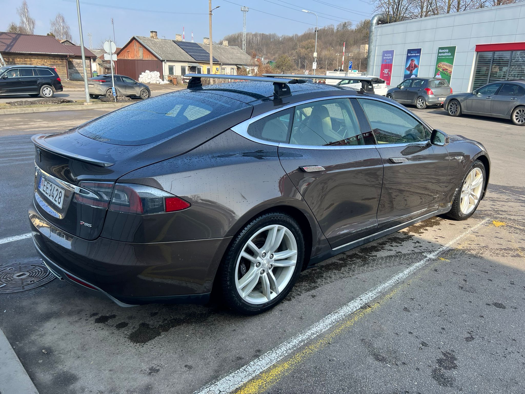 
								Model S P85 full									