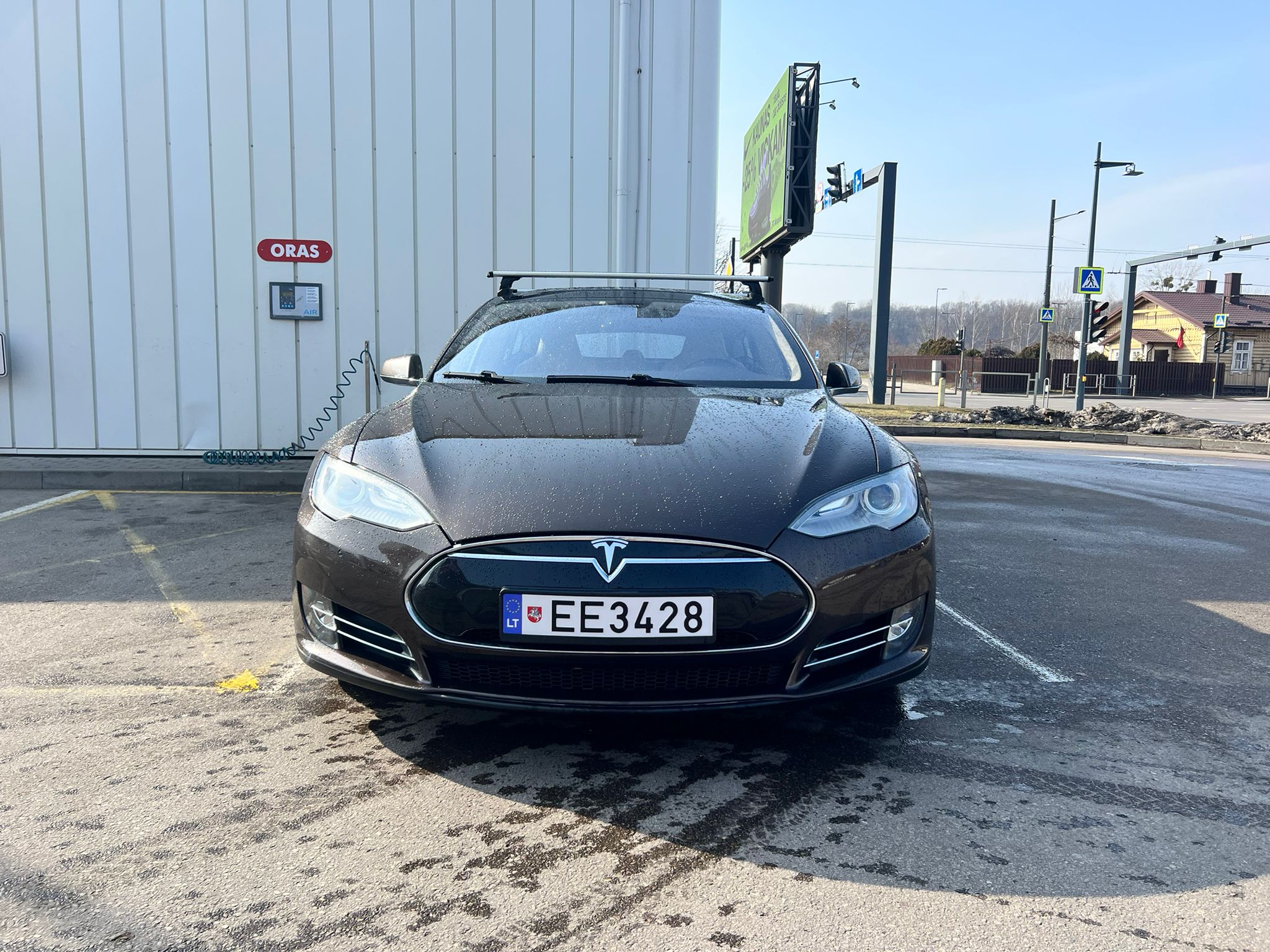 
								Model S P85 full									