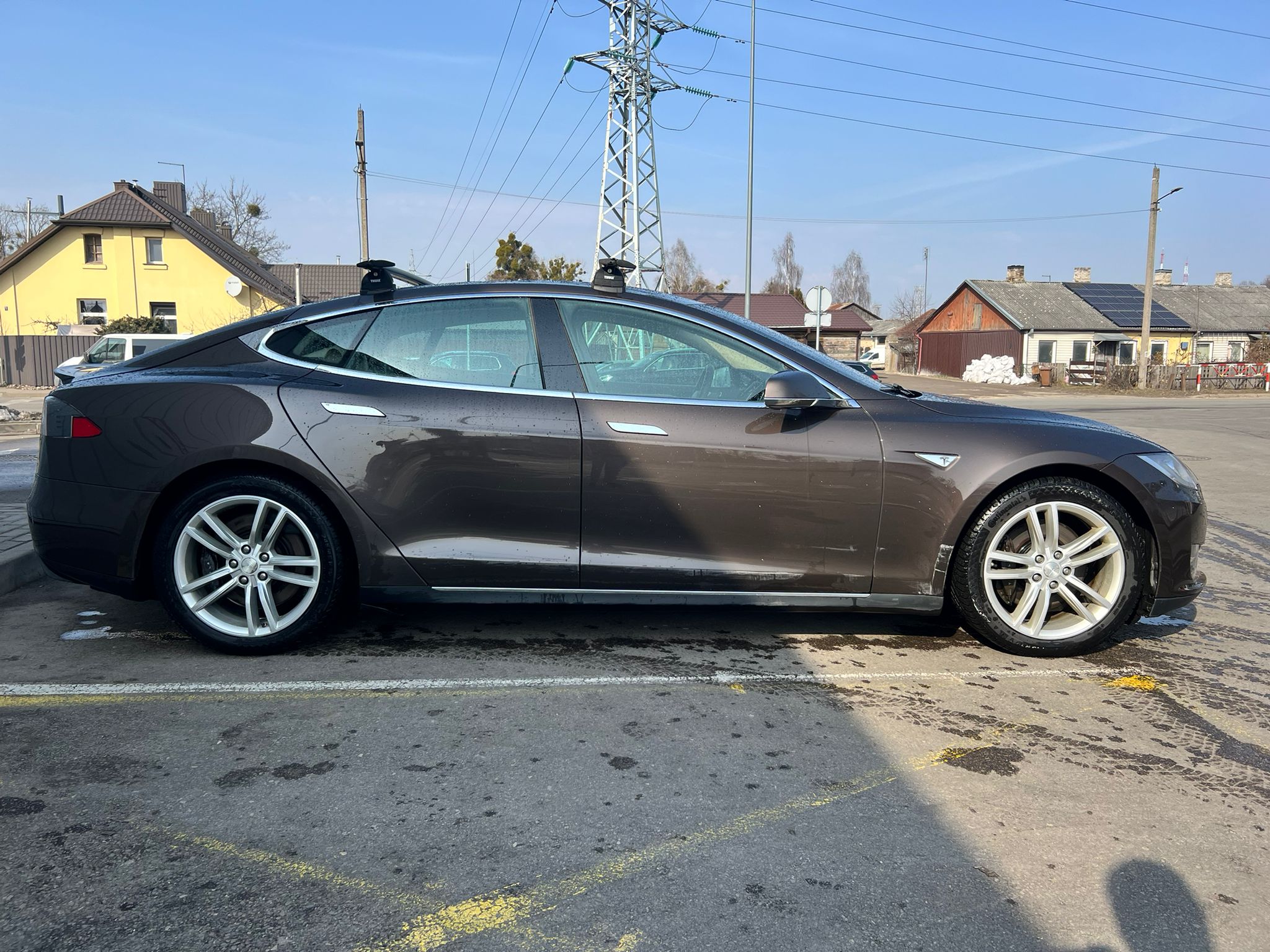 
								Model S P85 full									
