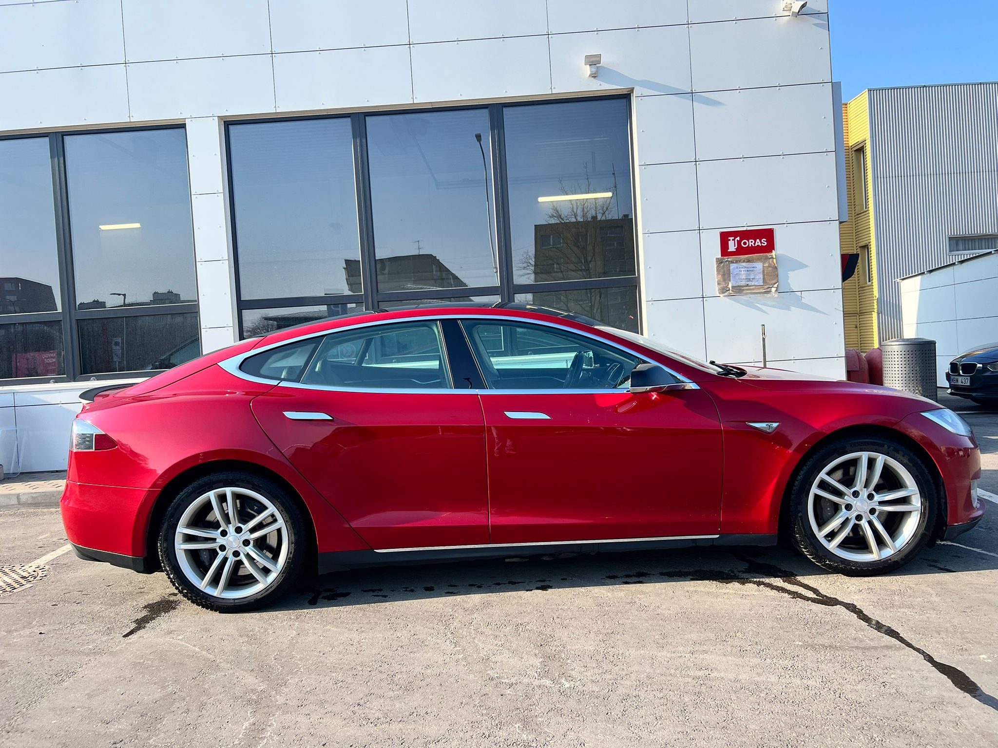 
								Model S P85 2013 full									