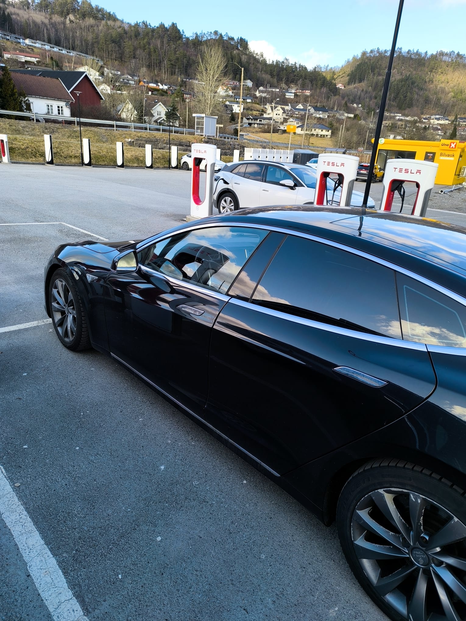 
								Model s 75D black full									