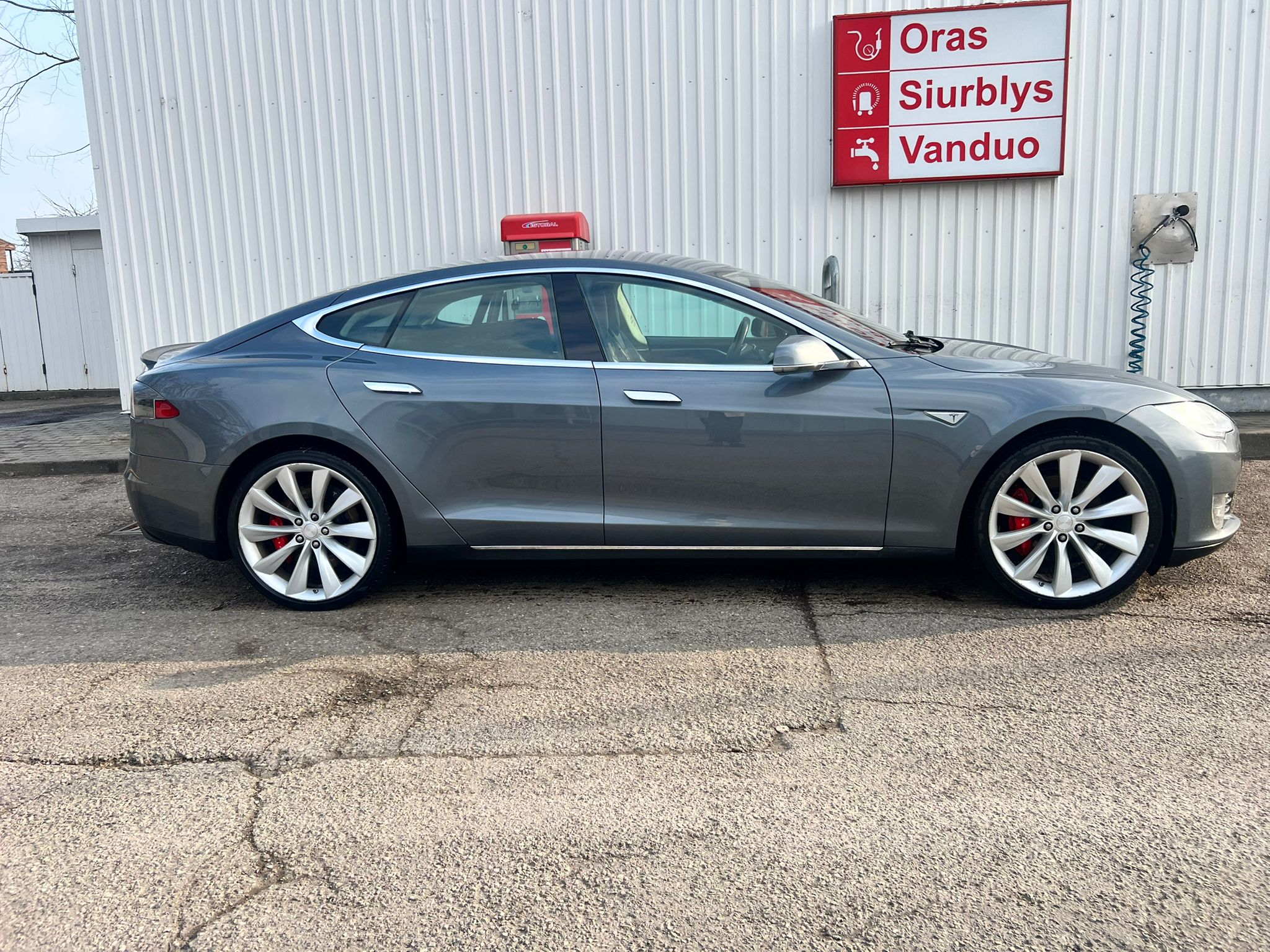 
								Model S P85 new battery full									