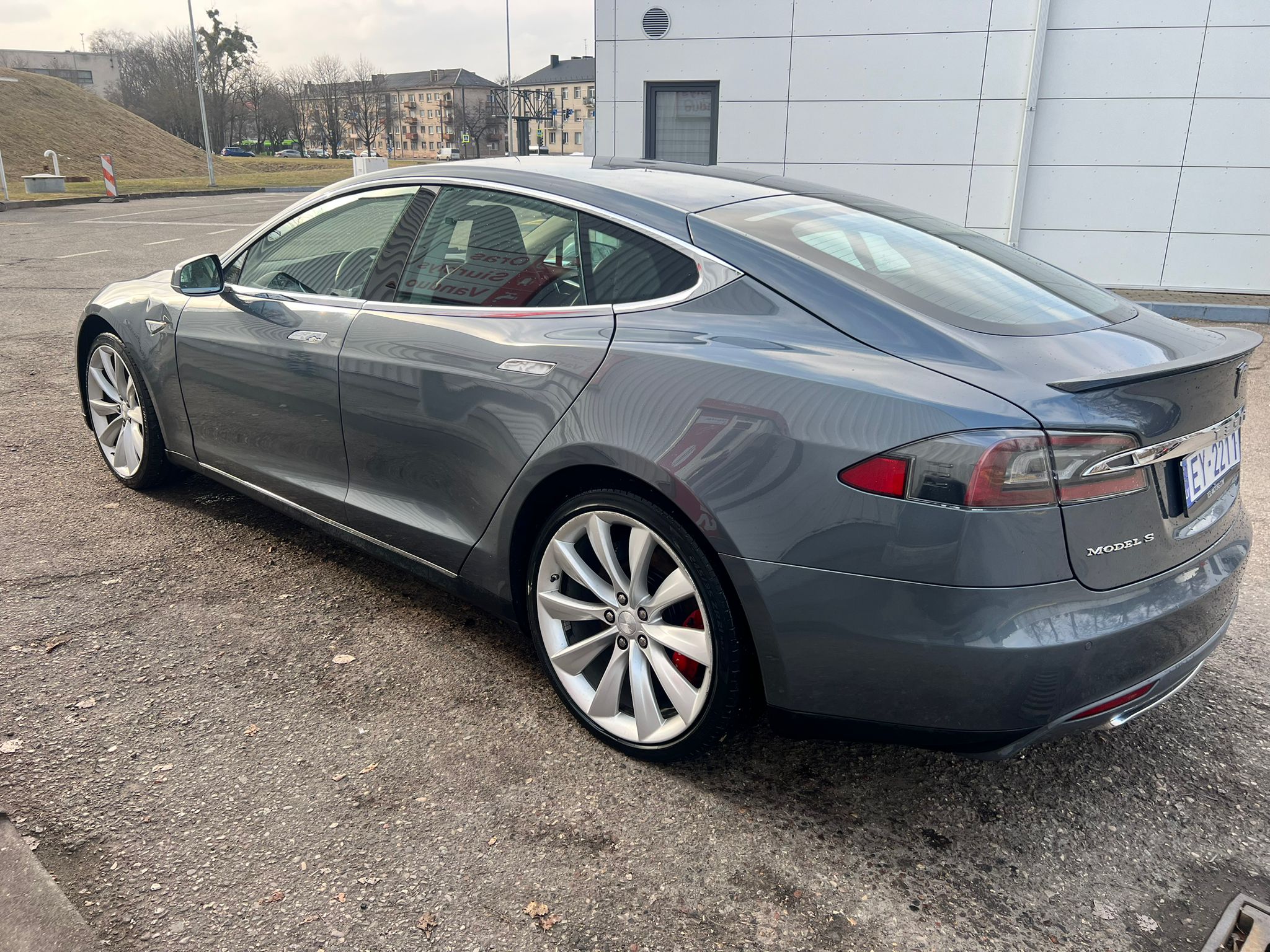 
								Model S P85 new battery full									