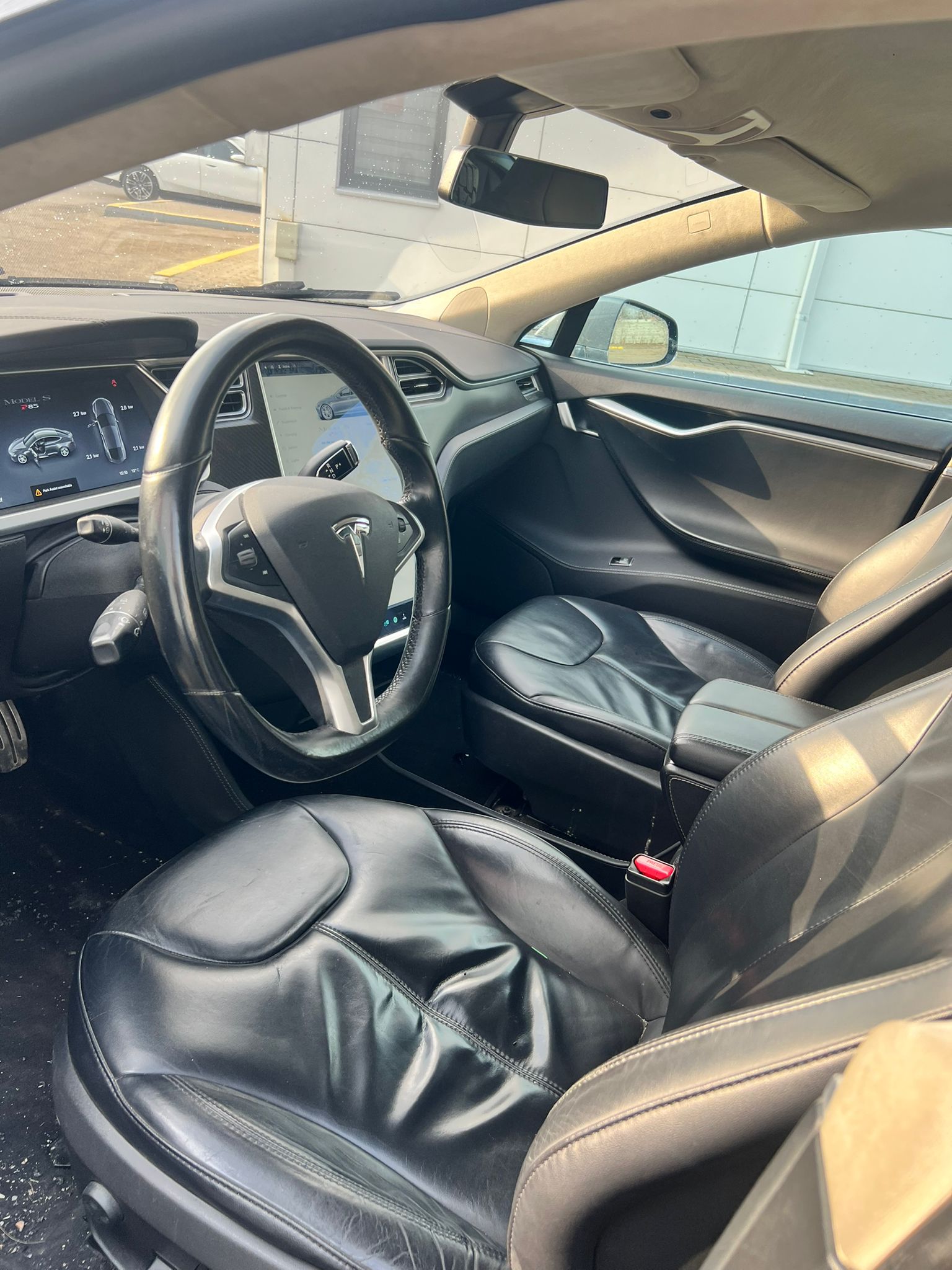 
								Model S P85 new battery full									