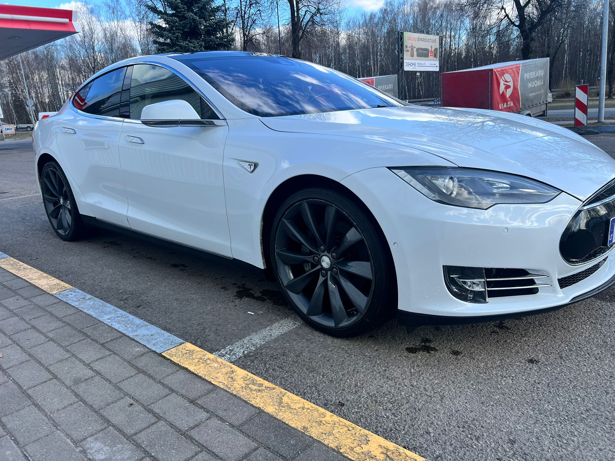 
								S 90D white full									