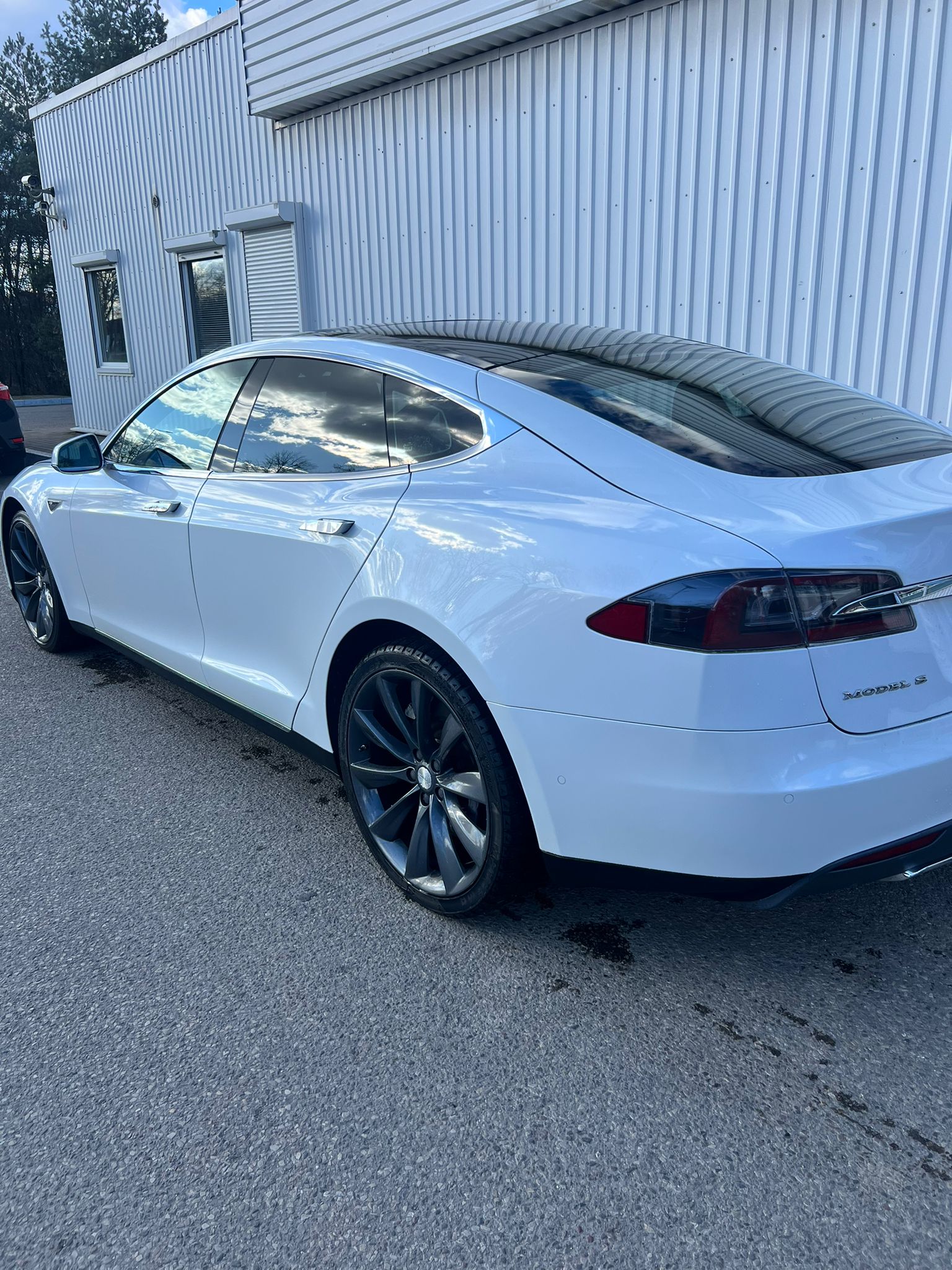 
								S 90D white full									