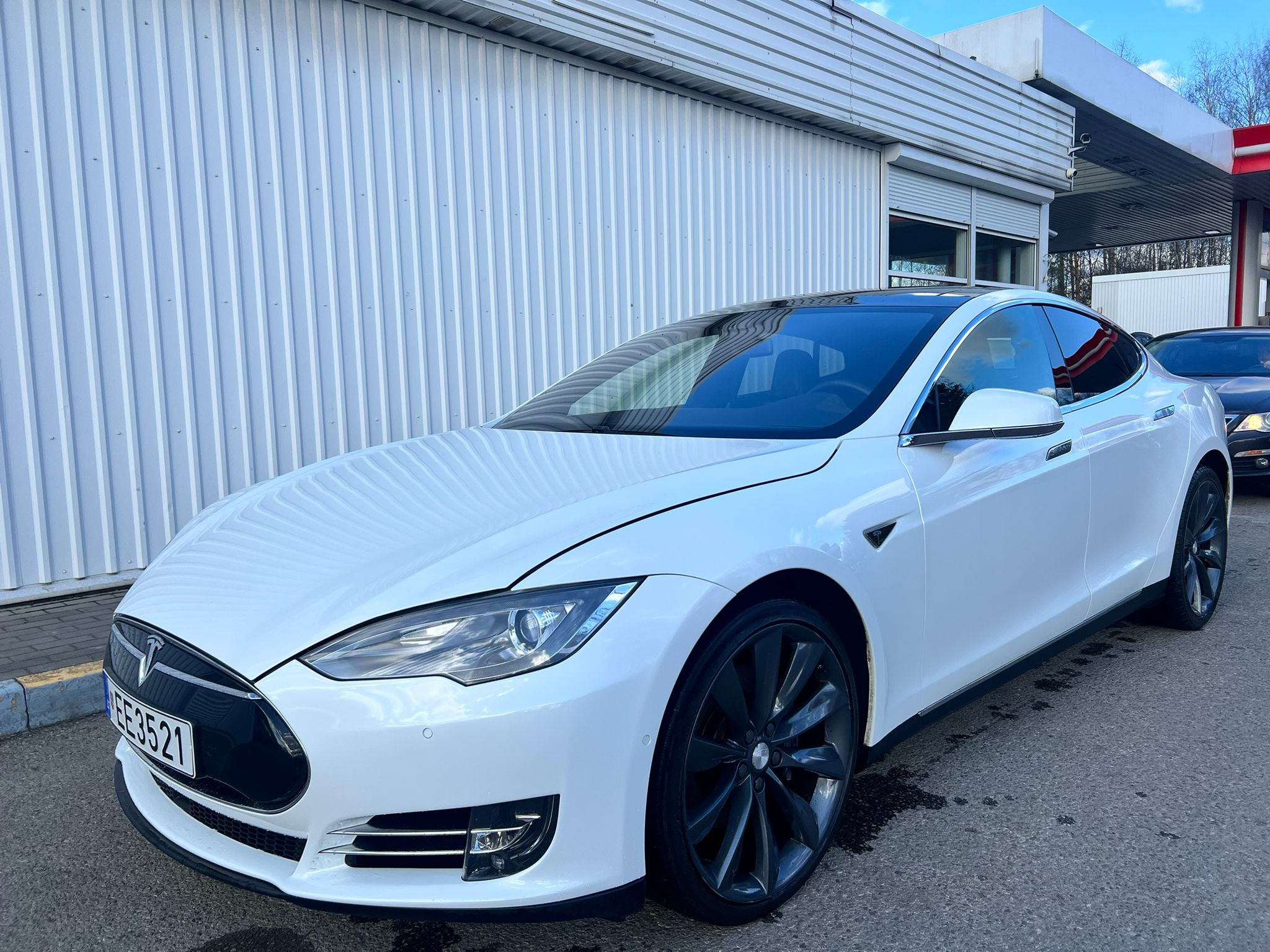 
								S 90D white full									